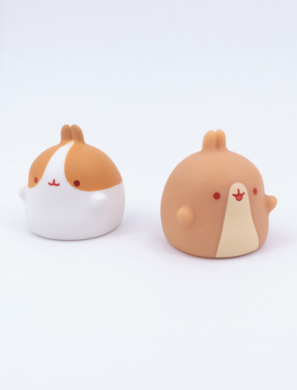 A cute Molang finger figures of Pincos.